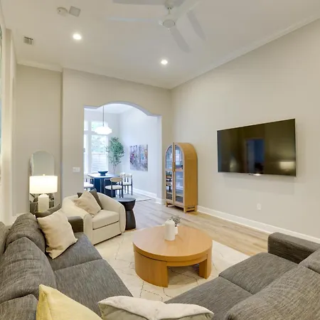 Townhome With Patio Less Than 5 Mi To Uf Campus!